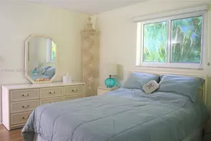 1933 Twin Dolphin Ln, Fort Lauderdale, FL 33316 - Photo 19