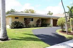 1933 Twin Dolphin Ln, Fort Lauderdale, FL 33316 - Photo 1
