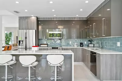 201 Atlantic Ave, Sunny Isles Beach, FL 33160 - Photo 17