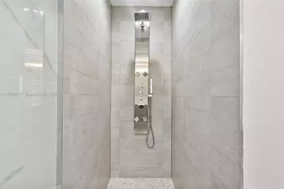 201 Atlantic Ave, Sunny Isles Beach, FL 33160 - Photo 21