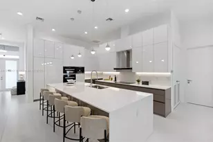 11412 NE 8th Ave, Biscayne Park, FL 33161 - Photo 7