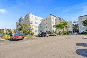 2800 Somerset Dr, Lauderdale Lakes, FL 33311 - Photo 45