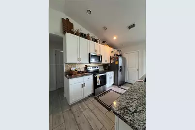 1930 NE 28th Street, Cape Coral, FL 33909 - Photo 9