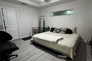 1930 NE 28th St, Cape Coral, FL 33909 - Photo 11