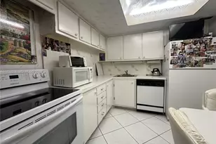 3180 S Ocean Dr, Hallandale Beach, FL 33009 - Photo 9