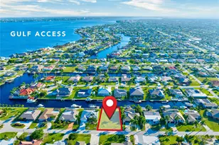 2022 SE 29th St, Cape Coral, FL 33904 - Photo 3