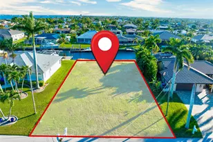 2022 SE 29th St, Cape Coral, FL 33904 - Photo 11