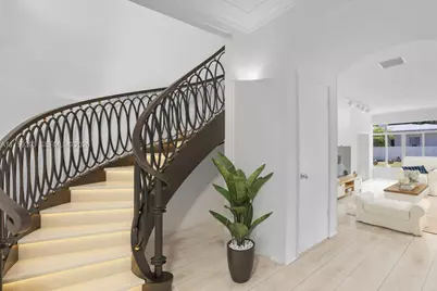 5861 La Gorce Dr, Miami Beach, FL 33140 - Photo 9