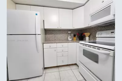 3505 S Ocean Dr #508, Hollywood, FL 33019 - Photo 9