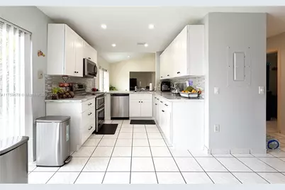 20520 SW 124th Pl, Miami, FL 33177 - Photo 19