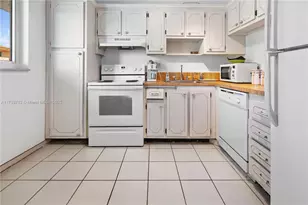 5935 Del Lago Cir, Sunrise, FL 33313 - Photo 13