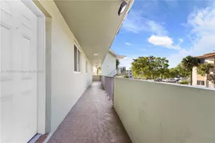 5935 Del Lago Cir, Sunrise, FL 33313 - Photo 17