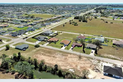 1611 NW 2nd St, Cape Coral, FL 33993 - Photo 3