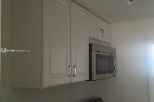 918 Jefferson Ave, Miami Beach, FL 33139 - Photo 3