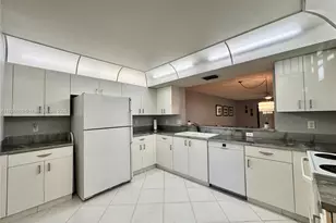 9632 E Sills Dr, Boynton Beach, FL 33437 - Photo 5