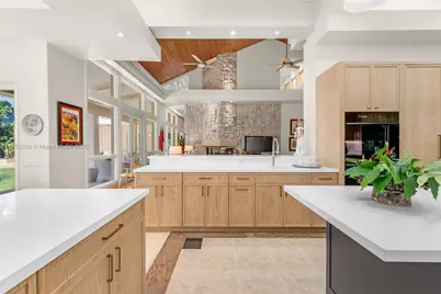 665 Leucadendra Dr, Coral Gables, FL 33156 - Photo 7