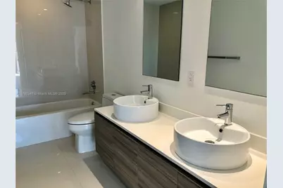 121 NE 34th St #L406, Miami, FL 33137 - Photo 5