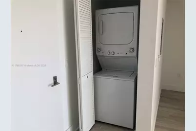 121 NE 34th St #L406, Miami, FL 33137 - Photo 9