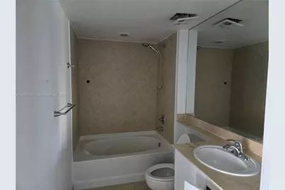 325 S Biscayne Blvd #415, Miami, FL 33131 - Photo 5