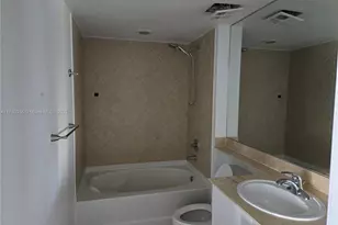 325 S Biscayne Blvd, Miami, FL 33131 - Photo 5