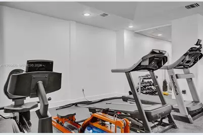 6450 Collins Ave #1204, Miami Beach, FL 33141 - Photo 47