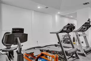 6450 Collins Ave, Miami Beach, FL 33141 - Photo 47