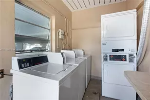 3527 NE 168th St, North Miami Beach, FL 33160 - Photo 21