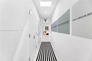 6380 N Bay Rd, Miami Beach, FL 33141 - Photo 19