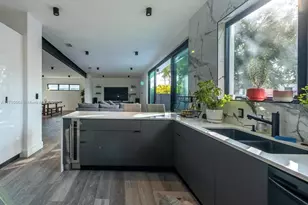 19600 NE 19th Ave, Miami, FL 33179 - Photo 9