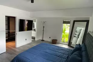 19600 NE 19th Ave, Miami, FL 33179 - Photo 15