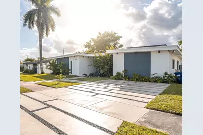 19600 NE 19th Ave, Miami, FL 33179 - Photo 1