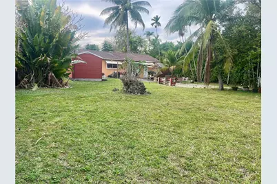 329 Minola Dr, Miami Springs, FL 33166 - Photo 11