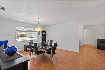 2010 NE 208th St, Miami, FL 33179 - Photo 27