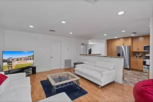 2010 NE 208th St, Miami, FL 33179 - Photo 33