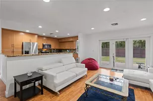 2010 NE 208th St, Miami, FL 33179 - Photo 31