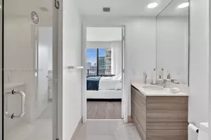 121 NE 34th St, Miami, FL 33137 - Photo 53