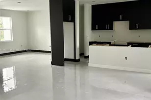 442 Mercedes Ct, Lehigh Acres, FL 33972 - Photo 3