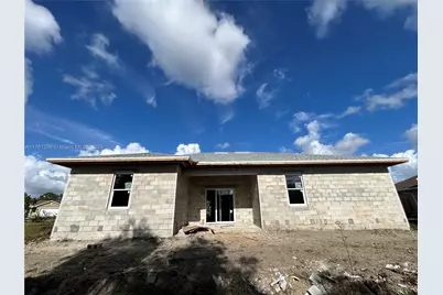 442 Mercedes Ct, Lehigh Acres, FL 33972 - Photo 7