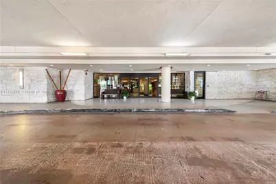 2555 Collins Ave #2104, Miami Beach, FL 33140 - Photo 41