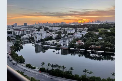 2555 Collins Ave #2104, Miami Beach, FL 33140 - Photo 5