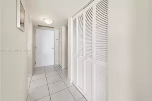 2555 Collins Ave, Miami Beach, FL 33140 - Photo 21