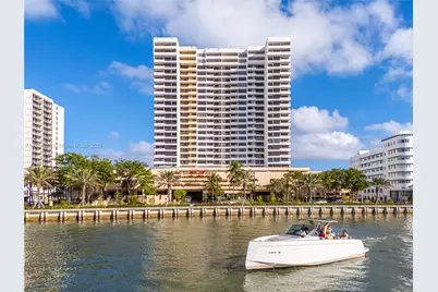 2555 Collins Ave #2104, Miami Beach, FL 33140 - Photo 27