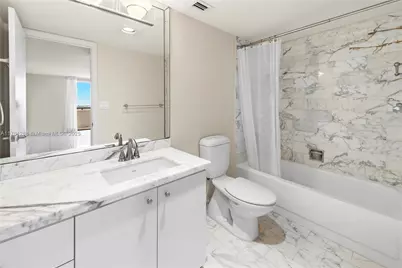 2555 Collins Ave #2104, Miami Beach, FL 33140 - Photo 17