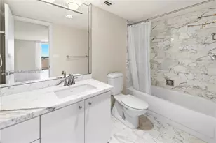 2555 Collins Ave, Miami Beach, FL 33140 - Photo 17