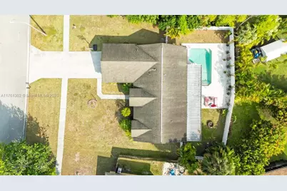 155 Kings Way, Royal Palm Beach, FL 33411 - Photo 7