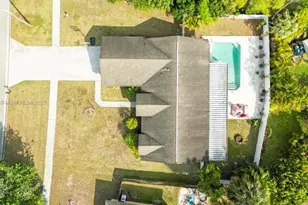 155 Kings Way, Royal Palm Beach, FL 33411 - Photo 7