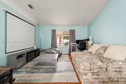 155 Kings Way, Royal Palm Beach, FL 33411 - Photo 13