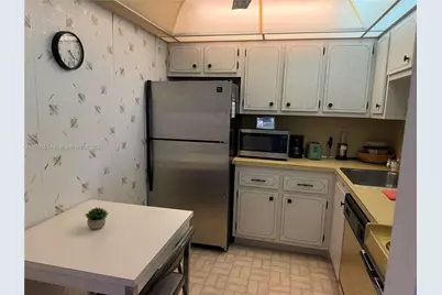 8120 SW 24th St #310, North Lauderdale, FL 33068 - Photo 5