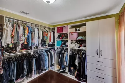 10643 NW 54th St, Doral, FL 33178 - Photo 15