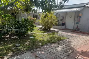 625 E 28th St, Hialeah, FL 33013 - Photo 3